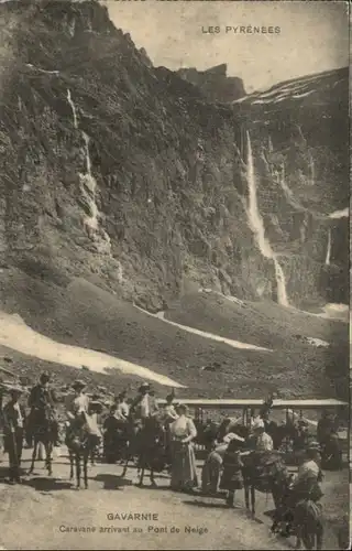 Gavarnie Caravane Arrivant Pont Neige x