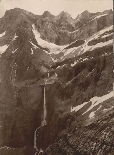 Gavarnie Gavarnie Cascade * /  /