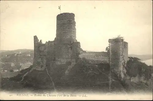 Vienne Ruines du Chateau-Fort de la Batie *