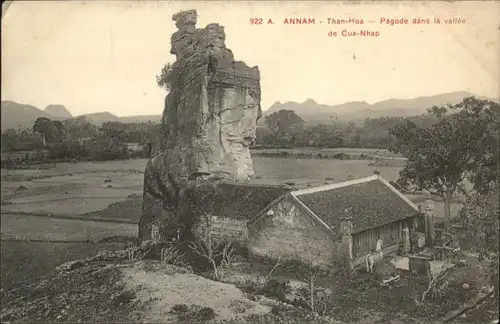 Than-Hoa Annam Pagode dans Vallee Cua Nhap *