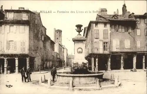 Millau Fontaine Lions Beffroi *