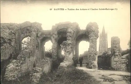 Saintes Voutes Arenes Clocher Saint-Eutrope *
