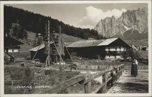 Cortina-Dintorni  *