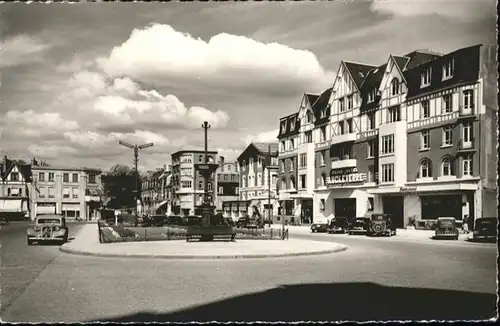 AK / Ansichtskarte Saint-Brieuc Place du Guesclin *