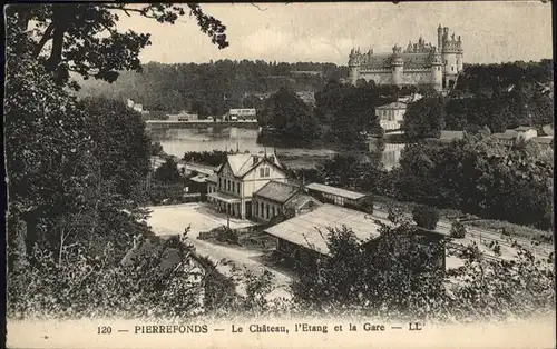 AK / Ansichtskarte Pierrefonds Chateau Etang Gare x