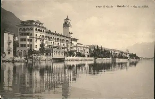 Gardone Grand Hotel  *