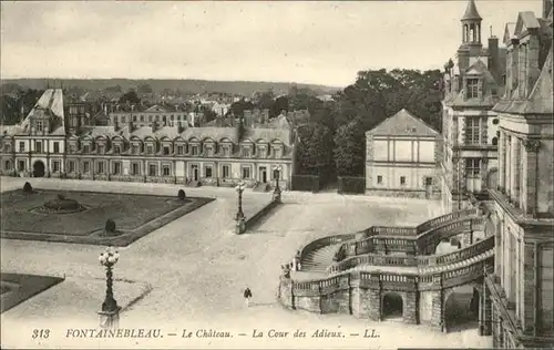Fontainebleau Chateau /  /