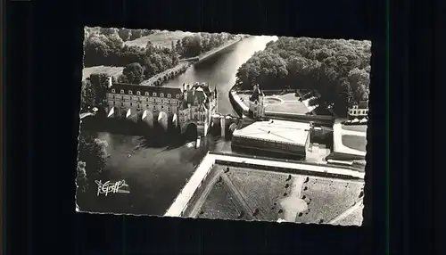 AK / Ansichtskarte Chenonceaux Fliegeraufnahme Chateau Cher Douves Tour des Marques /  /