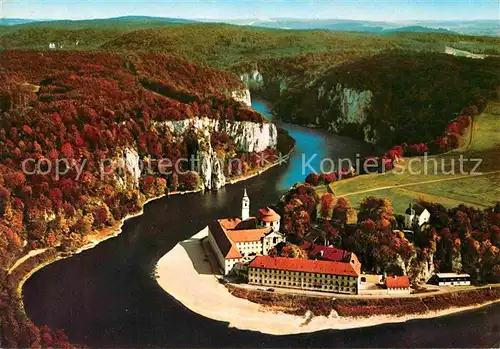 AK / Ansichtskarte Weltenburg Kelheim Kloster mit Donaudurchbruch Herbststimmung Fliegeraufnahme Kat. Kelheim