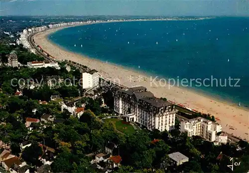 La Baule Atlantique La grande plage et Boulevard de Mer vue aerienne Collection La Bretagne en couleurs Kat. La Baule Escoublac