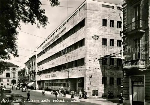 AK / Ansichtskarte Alessandria Piazza della Liberta Poste Kat. Alessandria