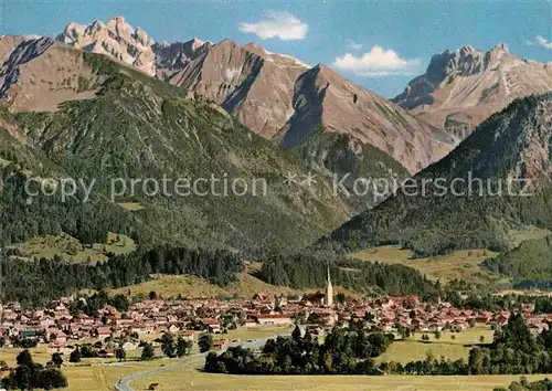 AK / Ansichtskarte Oberstdorf Gesamtansicht mit Alpenpanorama Kat. Oberstdorf