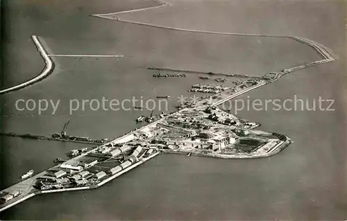 AK / Ansichtskarte Flevoland Gezicht van het zuiden uit op Lelystad med werkhaven Fliegeraufnahme