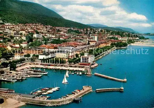 AK / Ansichtskarte Neuchatel NE En avion au dessus de la ville port Lac Kat. Neuchatel