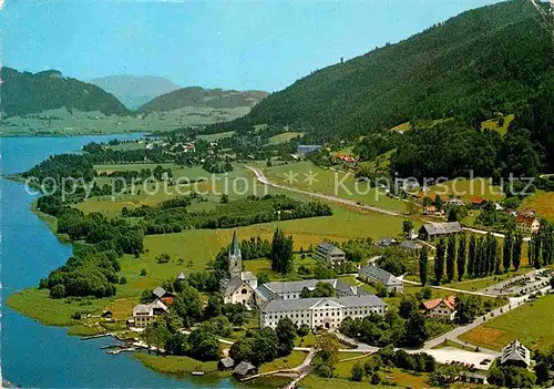 AK / Ansichtskarte Ossiach Fliegeraufnahme mit See und Stiftskirche Kat. Ossiach