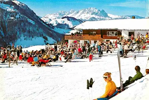 AK / Ansichtskarte Fieberbrunn Tirol Wintersportplatz Bergliftrestaurant Sportalm Streuboeden gegen Wilden Kaiser Kaisergebirge Kat. Fieberbrunn