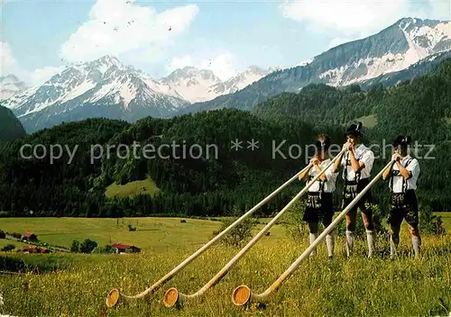 AK / Ansichtskarte Alphorn Alphornblaeser  Kat. Musik