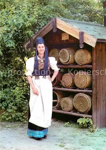 AK / Ansichtskarte Trachten Tabarz Schurztracht  Kat. Trachten