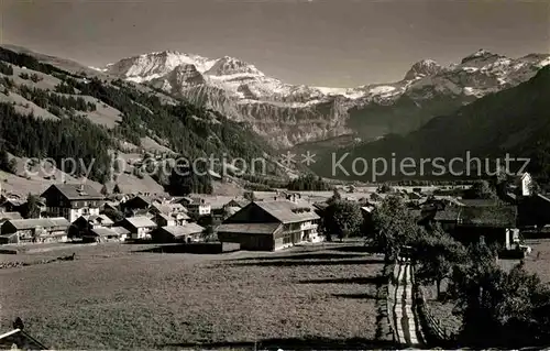 AK / Ansichtskarte Lenk Simmental Panorama Blick zu Berner Alpen mit Wildstrubel Gletscherhorn Laufbodenhorn Kat. Lenk Simmental