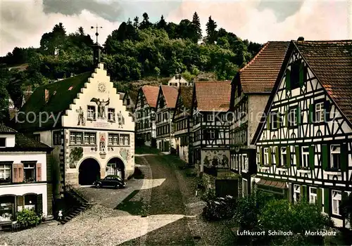 AK / Ansichtskarte Schiltach Marktplatz Fachwerkhaeuser Kat. Schiltach Schwarzwald