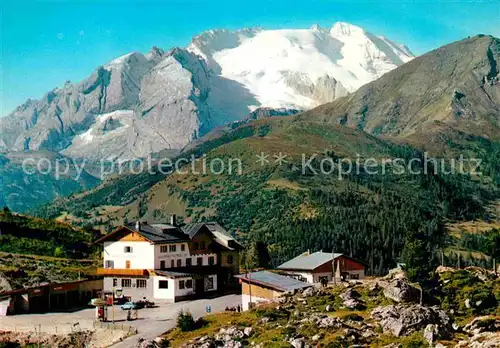 AK / Ansichtskarte Passo Falzarego Bergrestaurant Hotel Marmolada Col di Lana Dolomiten