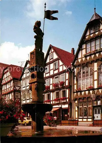 AK / Ansichtskarte Fritzlar Marktplatz Brunnen Fachwerkhaeuser Altstadt Kat. Fritzlar