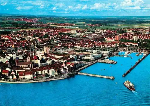 AK / Ansichtskarte Friedrichshafen Bodensee Stadtbild mit Hafen Fliegeraufnahme bodan Karte Kat. Friedrichshafen