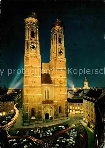 AK / Ansichtskarte Muenchen Frauenkirche bei Nacht Kat. Muenchen