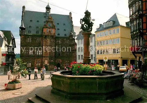 AK / Ansichtskarte Marburg Lahn Marktbrunnen mit Rathaus Kat. Marburg