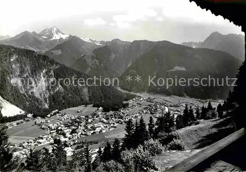 AK / Ansichtskarte Mayrhofen Zillertal Blick auf Zimmereben Ahornspitze und Tristner Kat. Mayrhofen