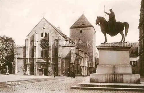 AK / Ansichtskarte Regensburg Domplatz Kat. Regensburg