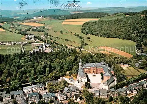 AK / Ansichtskarte Bad Berleburg Altstadt mit Schloss Fliegeraufnahme Kat. Bad Berleburg