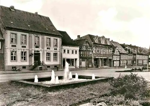 AK / Ansichtskarte Bad Wilsnack Ernst Thaelmann Strasse Springbrunnen Kat. Bad Wilsnack