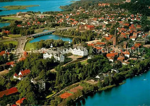 AK / Ansichtskarte Ploen See Fliegeraufnahme mit Schloss Holsteinische Schweiz Kat. Ploen