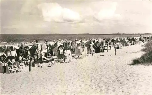 AK / Ansichtskarte Ahlbeck Ostseebad Strand Kat. Heringsdorf Insel Usedom