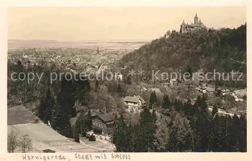 AK / Ansichtskarte Wernigerode Harz Stadt mit Schloss Kat. Wernigerode