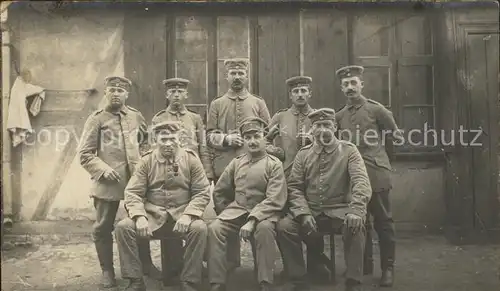 AK / Ansichtskarte Militaria Landwehr Landstuermer Gruppenfoto WK1