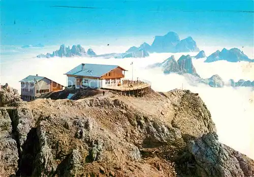 AK / Ansichtskarte Rifugio Monte Lagazuoi verso Croda da Lago e Monte Pelmo Dolomiti Gebirgspanorama