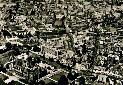 AK / Ansichtskarte Hannover Fliegeraufnahme Stadtkern mit Rathaus Kat. Hannover