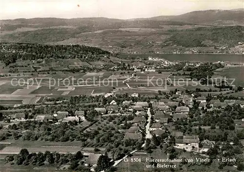 AK / Ansichtskarte Vinelz Fliegeraufnahme mit Erlach und Bielersee Kat. Vinelz