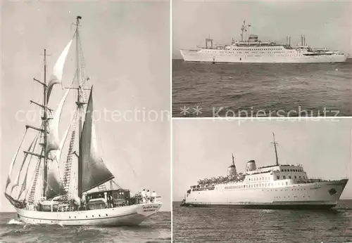 AK / Ansichtskarte Schiffe Ships Navires Segelschulschiff Wilhelm Pieck MS Voelkerfreundschaft Faehrschiff Sassnitz