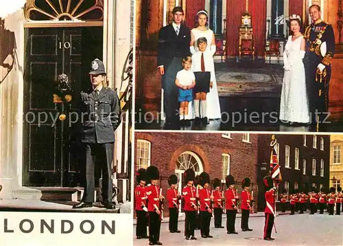 AK / Ansichtskarte Adel England Royal Family Policeman No. 10 Downing Street Queen s Guard London  Kat. Koenigshaeuser