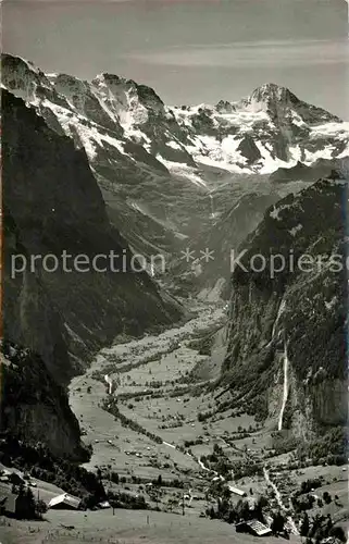 AK / Ansichtskarte Lauterbrunnental Panorama mit Grosshorn und Breithorn Berner Alpen Kat. Lauterbrunnen
