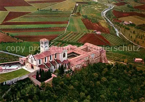 AK / Ansichtskarte Assisi Umbria Basilica di S Francesco vista dall aereo Basilika Kat. Assisi