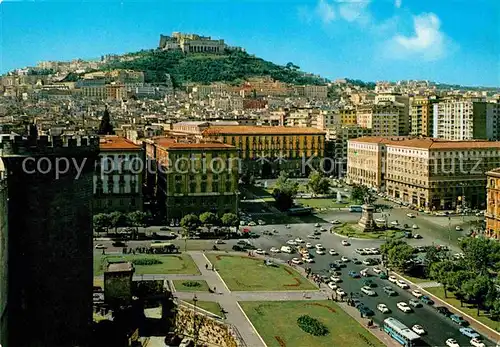 AK / Ansichtskarte Napoli Neapel Piazza Municipio e Castel Sant Elmo Platz Festung Kat. Napoli
