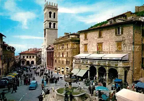 AK / Ansichtskarte Assisi Umbria Piazza del Comune con il Tempio di Minerva e la Torre Comunale Kat. Assisi