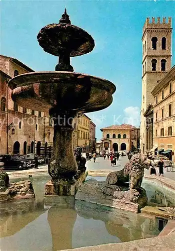 AK / Ansichtskarte Assisi Umbria Piazza del Comune Fontana Platz Brunnen Kat. Assisi