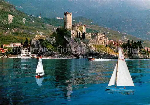 AK / Ansichtskarte Malcesine Lago di Garda Il Castello visto dal lago Schloss Gardasee Segelboot Kat. Malcesine