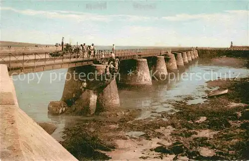 AK / Ansichtskarte Les Sables d Olonne Passerelle de la Grande Jetee Kat. Les Sables d Olonne