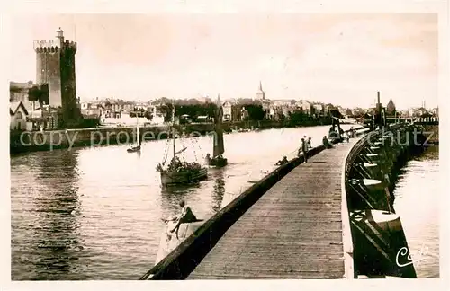 AK / Ansichtskarte Les Sables d Olonne Le Chenal et la Tour d Arundel Kat. Les Sables d Olonne